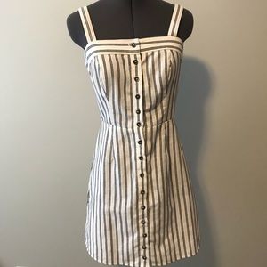 Ivy & Main striped linen button-up dress